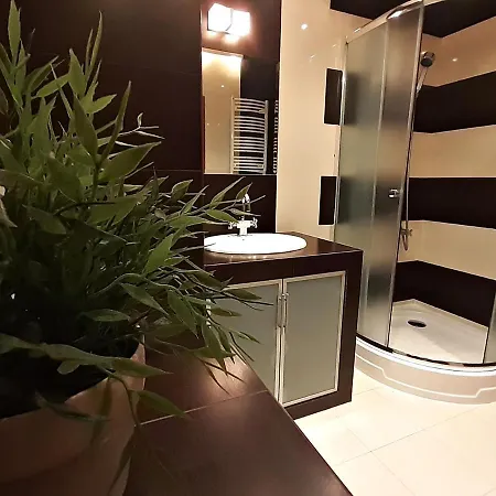 Apartment 6 Osobowy,